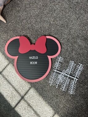 Pink Minnie Bow Letter Board